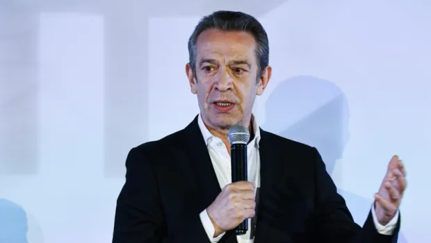 Владимир Машков назвал театр единственным местом, куда люди хорошо одеваются Владимир Машков назвал театр единственным местом, куда люди хорошо одеваются