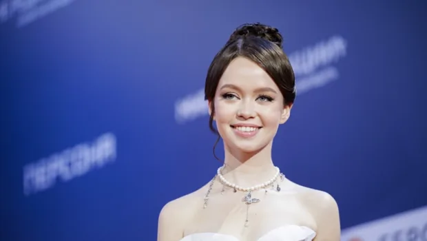 Призер «Новой волны» Анастасия Иванова объяснила почетность награды Призер «Новой волны» Анастасия Иванова объяснила почетность награды