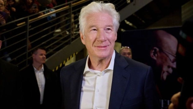 76-летний Ричард Гир вышел в свет с женой, которая младше его на 34 года