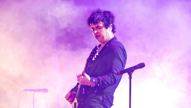 Критики называют новый альбом Green Day, вышедший сегодня, лучшим со времен "American idiot"