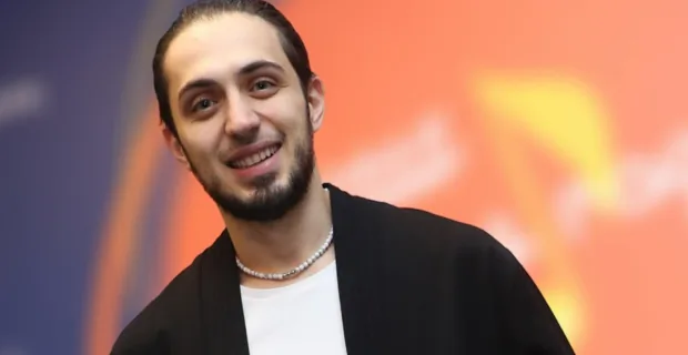 Певец Gazan исполнил школьную мечту и выступил на линейке в Санкт-Петербурге Певец Gazan исполнил школьную мечту и выступил на линейке в Санкт-Петербурге