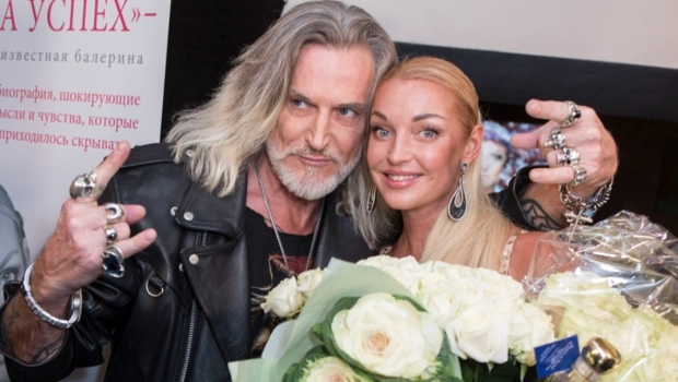 Волочкова отказалась поздравлять Джигурду с юбилеем: «Имею право не дружить с такими людьми» Волочкова отказалась поздравлять Джигурду с юбилеем: «Имею право не дружить с такими людьми»