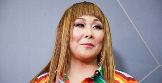 Анита Цой рассказала о странном подарке для мужа: «Творожный пирожок» Анита Цой рассказала о странном подарке для мужа: «Творожный пирожок»