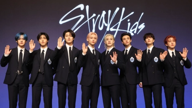 J.Y. Park подарил Stray Kids золото за рекорд на Billboard