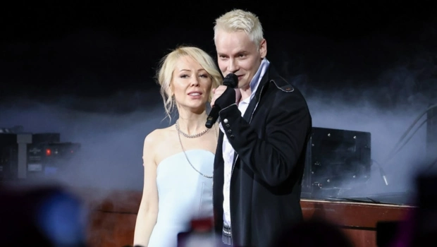 SHAMAN оставил любовное послание Екатерине Мизулиной на льду Байкала SHAMAN оставил любовное послание Екатерине Мизулиной на льду Байкала