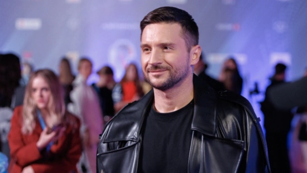 Сергей Лазарев дал слабину и позволил себе вредные вкусности