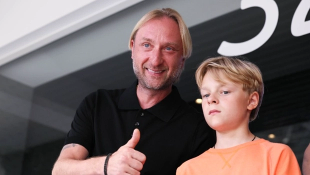 Сын Плющенко попал в больницу на скорой после шоу в Санкт-Петербурге Сын Плющенко попал в больницу на скорой после шоу в Санкт-Петербурге