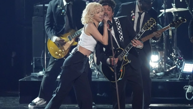 Розэ и Бруно Марс возглавили рейтинг IFPI: «APT.» стала самым продаваемым синглом в мире