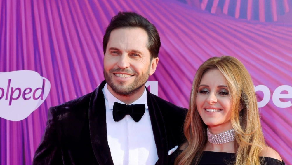 Қарау үшін жалаңаш жігіттер