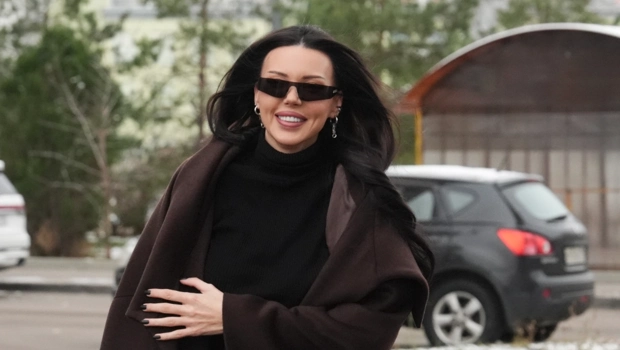 Оксана Самойлова обвинила Джигана в чрезмерной ревности: «Звонит и всех запугивает» Оксана Самойлова обвинила Джигана в чрезмерной ревности: «Звонит и всех запугивает»