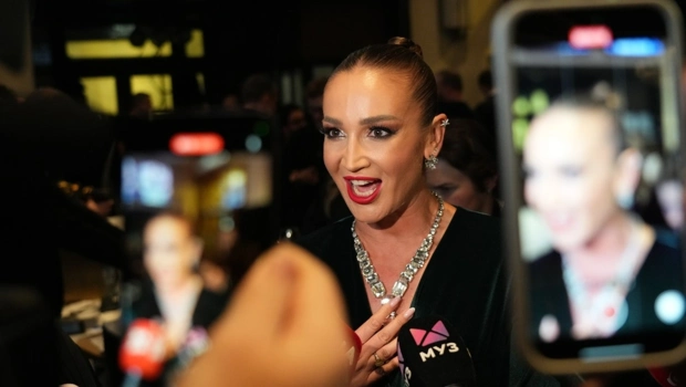 Ольга Бузова о главном заблуждении молодых артистов: «Вспыхивают на звездном небоскребе и пропадают» Ольга Бузова о главном заблуждении молодых артистов: «Вспыхивают на звездном небоскребе и пропадают»