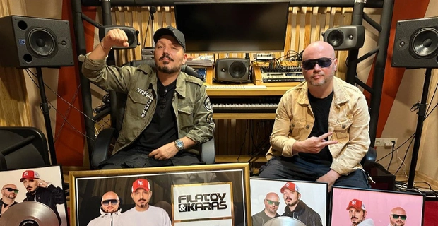 Filatov&Karas получили награду за 1 млрд стримов