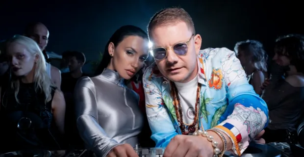 DJ Smash и Ольга Серябкина выпустили клип «Супергерой» DJ Smash и Ольга Серябкина выпустили клип «Супергерой»
