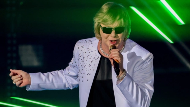 Звезда «Иванушек» Андрей Григорьев-Апполонов рассказал, как сломал три ребра и ключицу на гастролях Звезда «Иванушек» Андрей Григорьев-Апполонов рассказал, как сломал три ребра и ключицу на гастролях