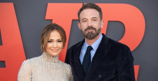 Бен Аффлек подарил Дженнифер Лопес долю в их бывшем семейном особняке