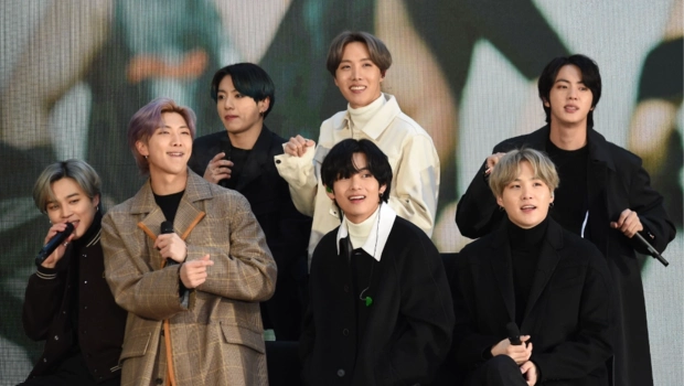 Чонгук и V из BTS выиграли суд против блогерши, распространявшей клевету