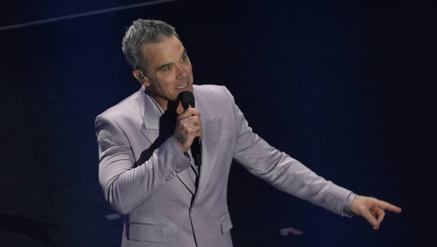 Робби Уильямс выпустил тринадцатый студийный альбом раньше планируемого срока