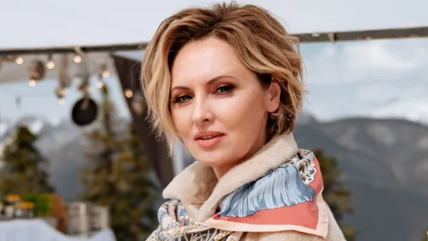 Елена Ксенофонтова поразила поклонников радикальной сменой имиджа Елена Ксенофонтова поразила поклонников радикальной сменой имиджа