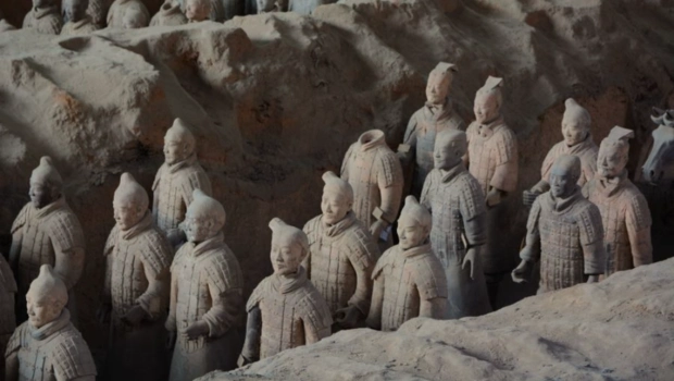 Воины из гробницы императора: терракотовую армию из Китая привезут в Москву в 2026 году