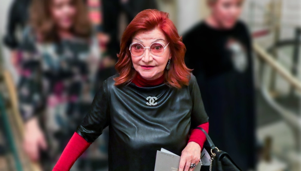 Резеңке қуыршақпен секс, қуыршақпен қыз Әртүрлі кискалардың жақыннан түсірілген суреттері