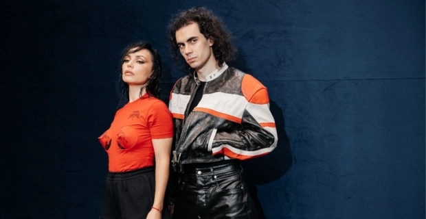 Эксклюзив МУЗ-ТВ: Ольга Серябкина и Коста Лакоста — о новом треке «По улицам» и работе над клипом