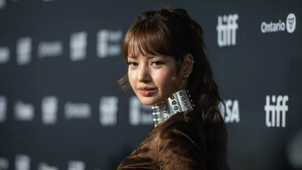 Лиса из BLACKPINK поделилась мыслями о материнстве и рассказала о желании выступать «до 50 лет»