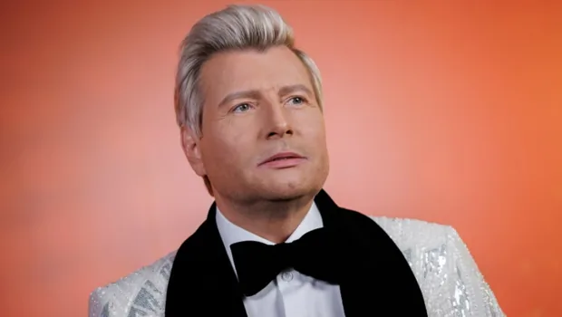 Николай Басков признался в «абсолютной зависимости» от сцены после концерта в Твери Николай Басков признался в «абсолютной зависимости» от сцены после концерта в Твери