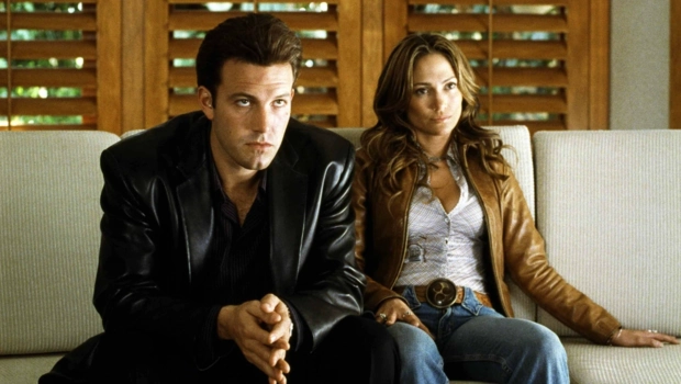 Дженнифер Лопес удалила тату с признанием в вечной любви к Бену Аффлеку