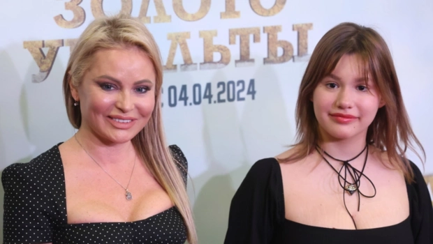 Дочь Даны Борисовой снова обратилась к хирургу
