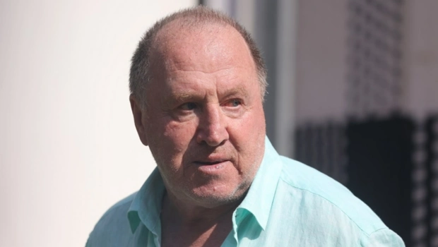 Директор Владимира Стеклова прокомментировал новости о госпитализации актера Директор Владимира Стеклова прокомментировал новости о госпитализации актера