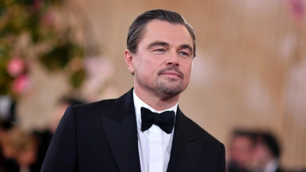 Главный мем «Золотого глобуса» разгадан — Ди Каприо пародировал реакцию коллег на k-pop трио HUNTR/X