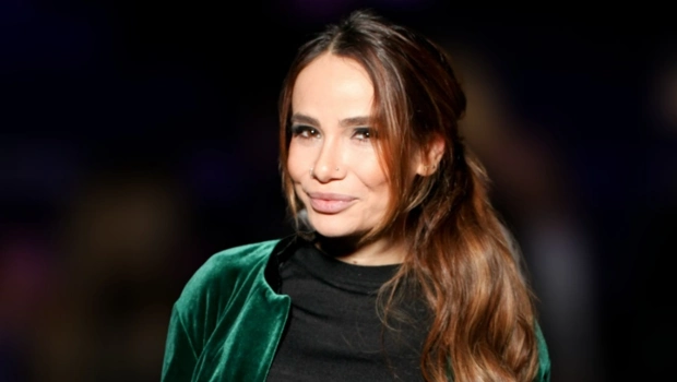 Айза сказала «да» в третий раз и готовится к свадьбе с экс-нефтяником, моложе ее на 10 лет Айза сказала «да» в третий раз и готовится к свадьбе с экс-нефтяником, моложе ее на 10 лет