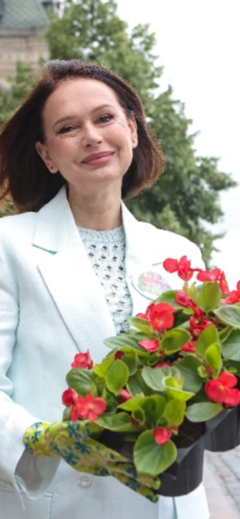 Ирина Безрукова вспомнила, как ее обидели в 15 лет из-за возраста: «Я разревелась»