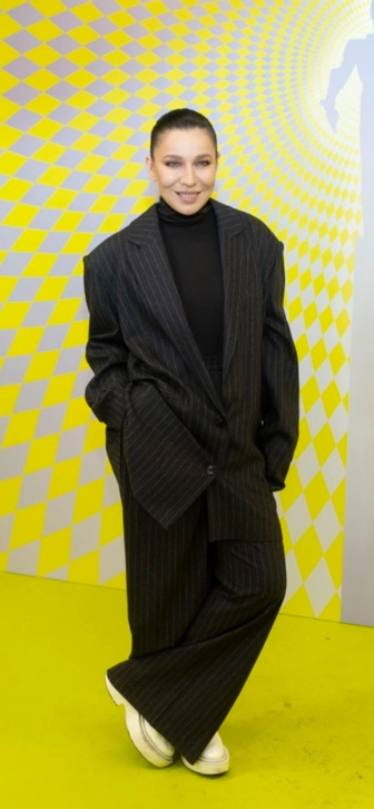 Певица Ёлка показала видео с кольцом на безымянном пальце