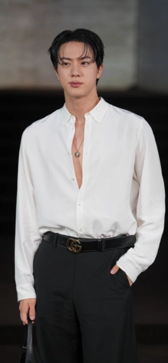 Сольный хит Джина из BTS в шаге от миллиарда: трек собрал более 800 млн прослушиваний