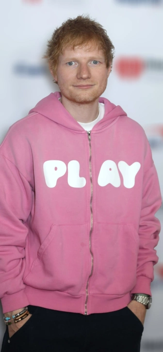 Эд Ширан устроил спонтанную караоке‑вечеринку вместе со звездой «Гарри Поттера» Эд Ширан устроил спонтанную караоке‑вечеринку вместе со звездой «Гарри Поттера»