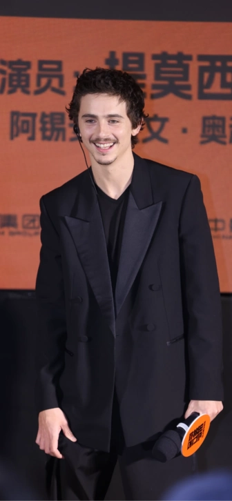 Экс-девушка Тимоти Шаламе рассказала, что он бросил ее ради отношений с Кайли Дженнер