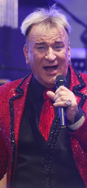 Сергей Пенкин раскрыл планы к юбилею: дуэт с Чеботиной, открытие театра и съемки фильма о себе