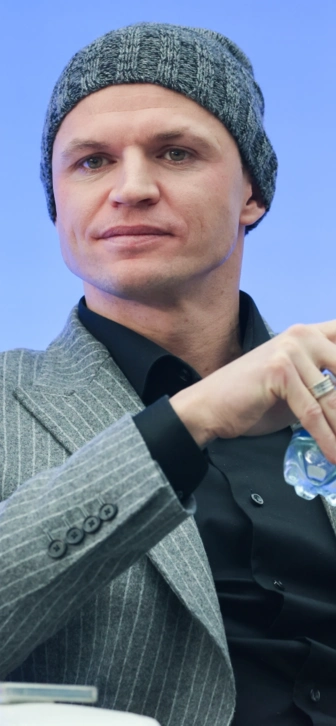 Бывший муж Бузовой прокомментировал новость о беременности ее сестры