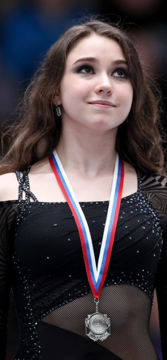 Камила Валиева готовится вновь покорять лед — возвращение «Сокровища» Камила Валиева готовится вновь покорять лед — возвращение «Сокровища»