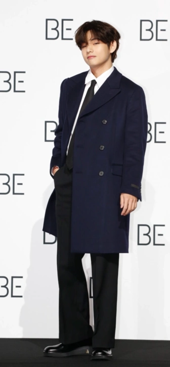 Суд включил личную переписку Ви из BTS в дело HYBE против Мин Хи Джин без его ведома