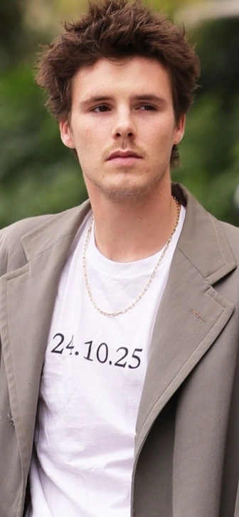 Сын Дэвида Бекхэма лишился водительских прав Сын Дэвида Бекхэма лишился водительских прав