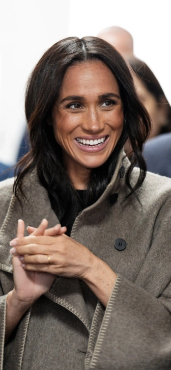 Меган Маркл уличили в копировании стиля Анджелины Джоли в ходе тура