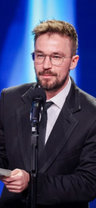 Александр Петров получил нежное поздравление от супруги