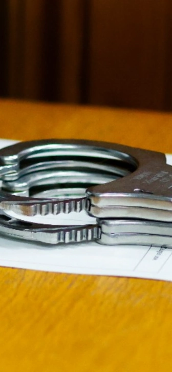 Мужа актрисы Алины Боз задержали в Стамбуле по делу о запрещенных веществах