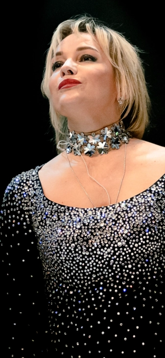 Поклонники Татьяны Булановой похвалили новых танцоров певицы