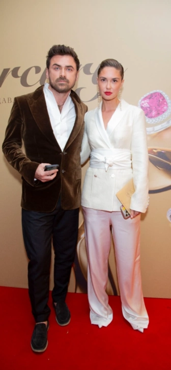 Муж Муцениеце удивил публику важным обращением к жене