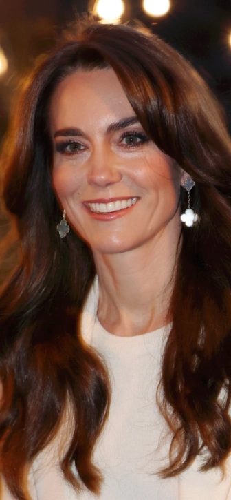 Кейт Миддлтон готова помириться с Меган Маркл ради сближения Уильяма и Гарри Кейт Миддлтон готова помириться с Меган Маркл ради сближения Уильяма и Гарри