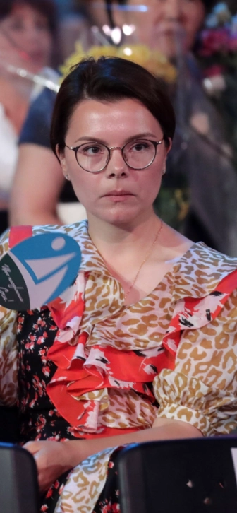 Жена Петросяна похвасталась фото с Мальдив и коллекцией шлепок дороже полумиллиона рублей