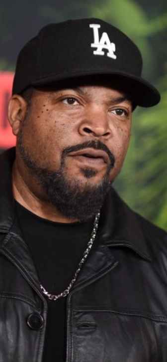 Айс Кьюб вернулся в джунгли: рэпер снялся в новом ремейке «Анаконды» Айс Кьюб вернулся в джунгли: рэпер снялся в новом ремейке «Анаконды»